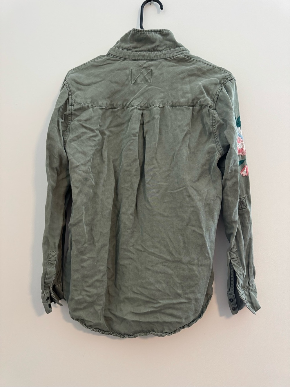 Rails WOMEN'S CHANNING EMBROIDERED MILITARY SHIRT IN SAGE FLORAL - Picture 10 of 11